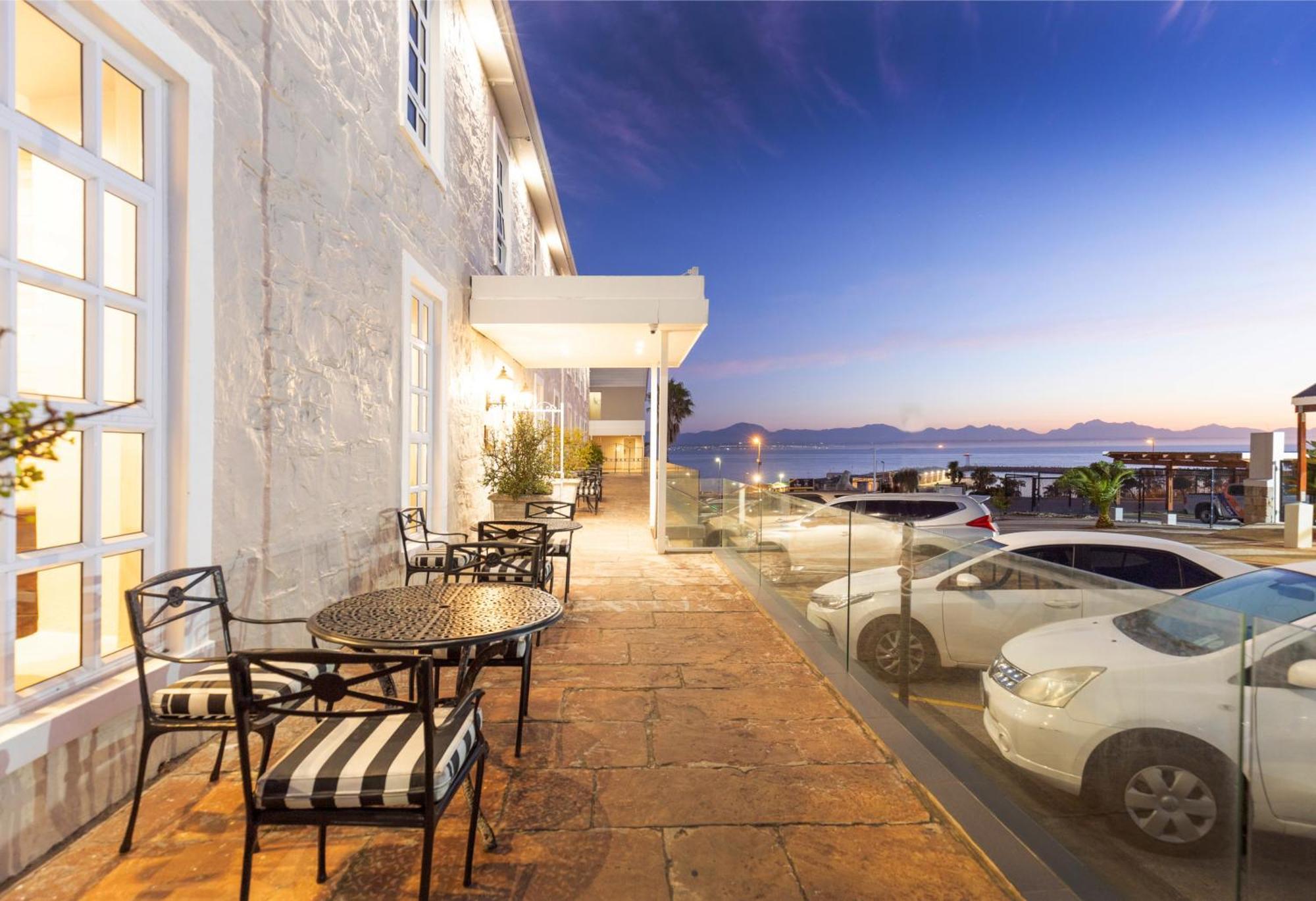 Protea Hotel By Marriott Mossel Bay Exterior foto