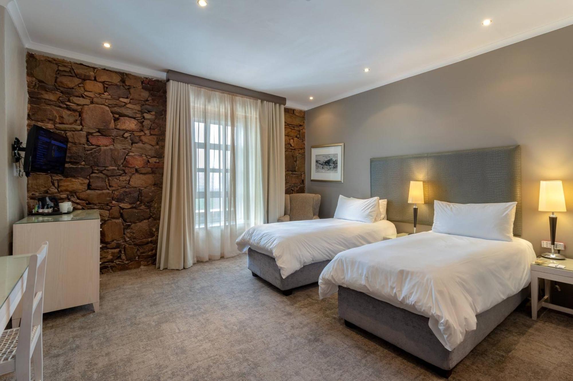 Protea Hotel By Marriott Mossel Bay Exterior foto